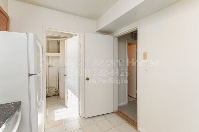 Building Photo - 3822 Keller Ave