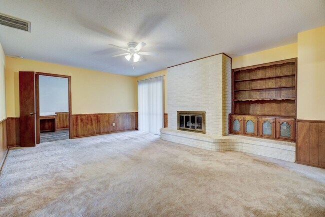 Building Photo - 3 Bed 2 Bath in Midwest City!