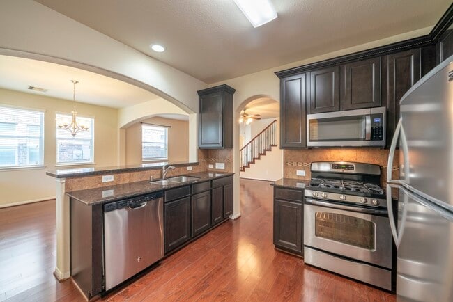 Building Photo - 3906 Waterford Ln