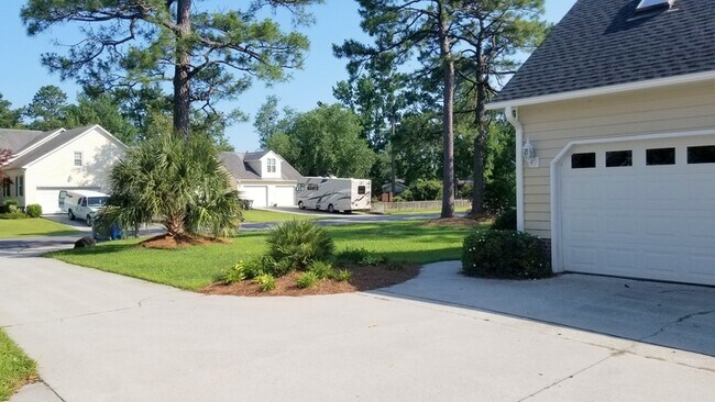 Building Photo - 7517 Lost Tree Rd