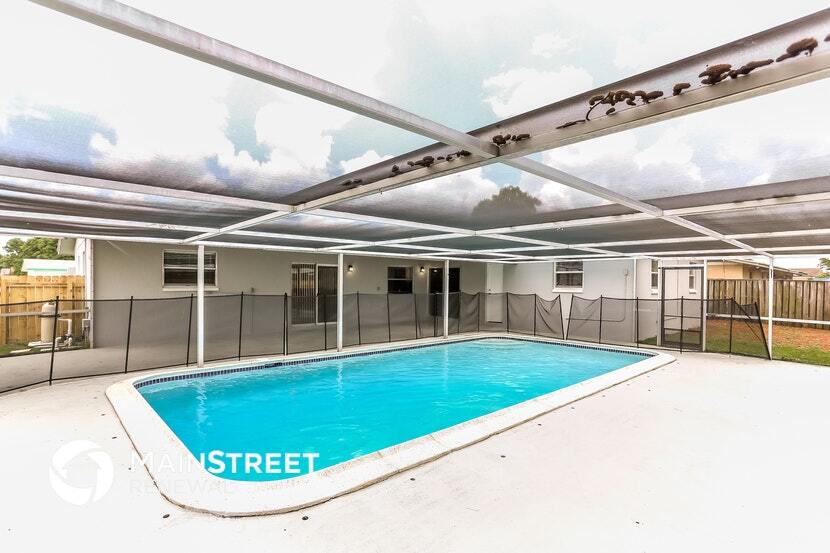 Building Photo - 1531 NW 46th Ave