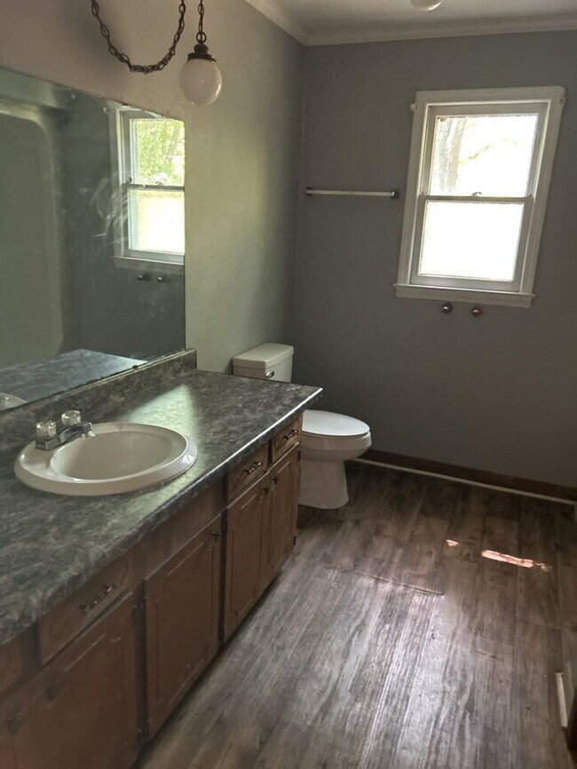 Building Photo - "Charming 3-Bedroom Haven with 2 Full Baths in the Heart of Belton!"