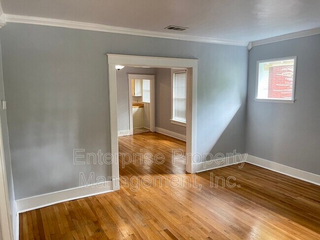 Building Photo - 2018 Felix Ave
