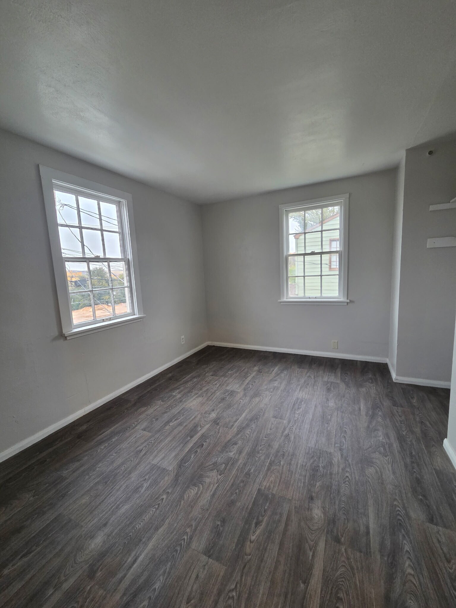 Building Photo - 1411 NW Carden Ave