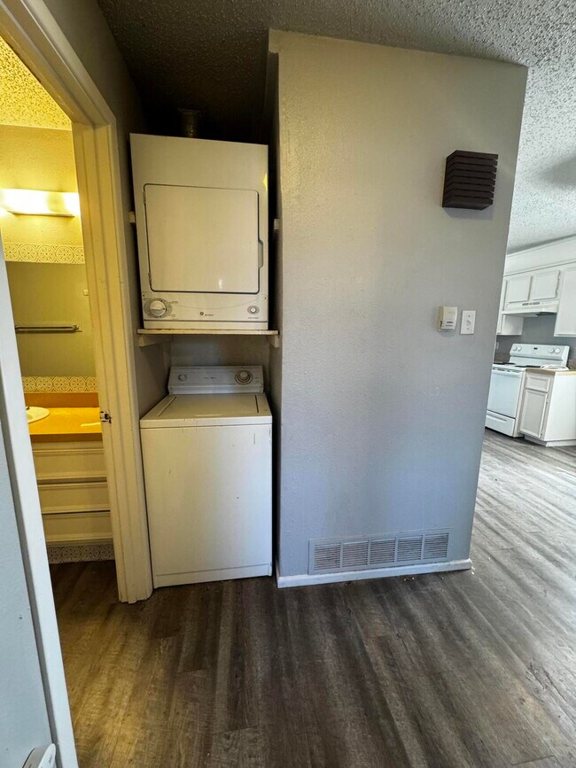 Building Photo - 6113 37th St