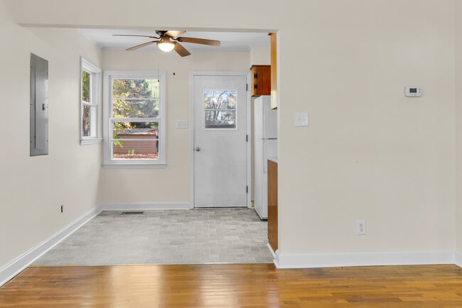 Building Photo - 3504 Powell St