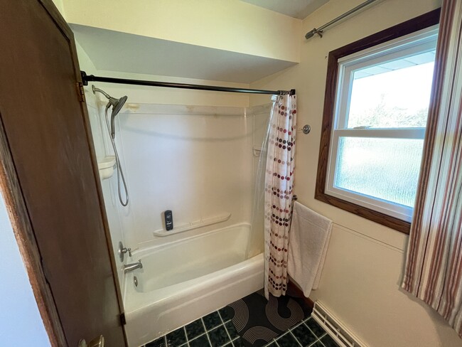 Building Photo - 1708 Howlett Ln