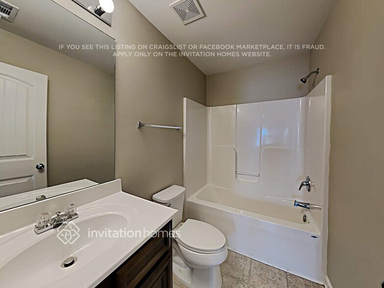 Building Photo - 4640 Baldwin Dr