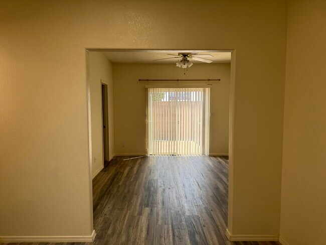 Building Photo - 9704 Lagrima De Oro Rd NE