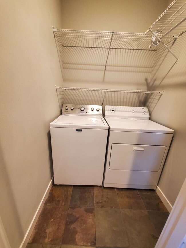 Building Photo - Modern Craftsman Living Between Ballard & Phinney Ridge