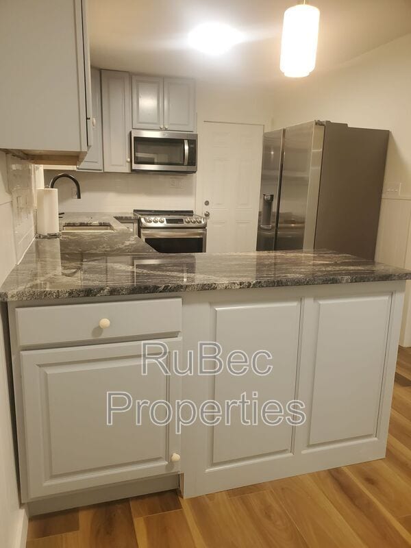 Building Photo - 15640 Ewart Rd