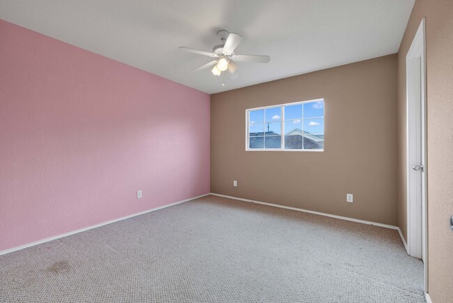Building Photo - Stylish 3-Bedroom Home with Expansive Pati...