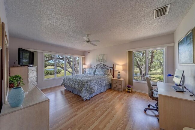 Building Photo - 8105 Bardmoor Pl