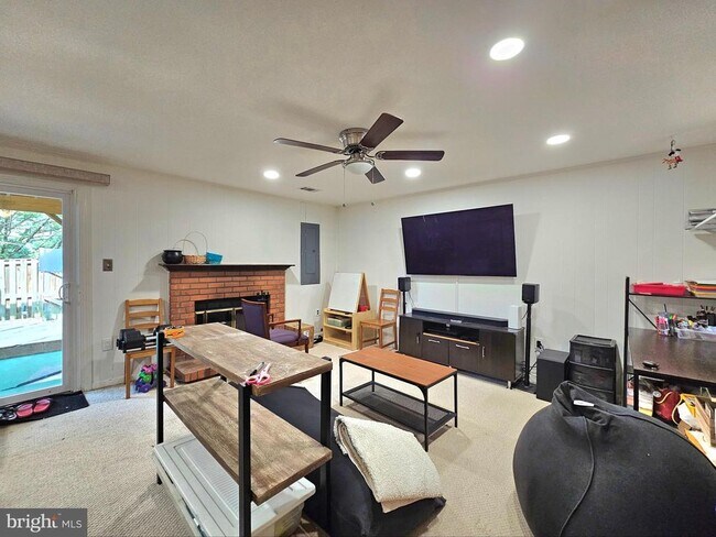 Building Photo - 5939 Heatherwood Ct