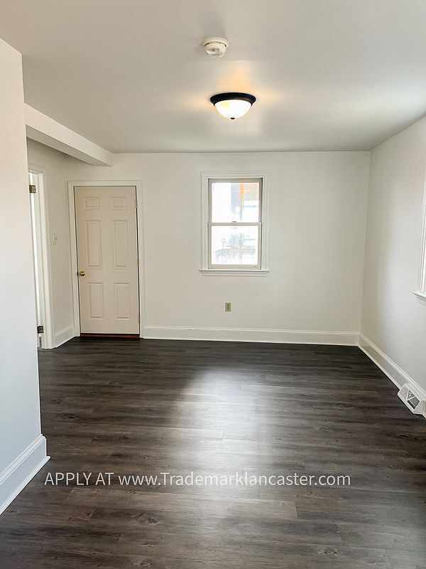 Building Photo - 4640 Horseshoe Pike
