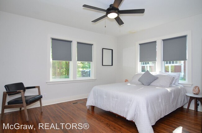 Building Photo - 4 br, 2 bath House - 1132 S. Braden Ave.