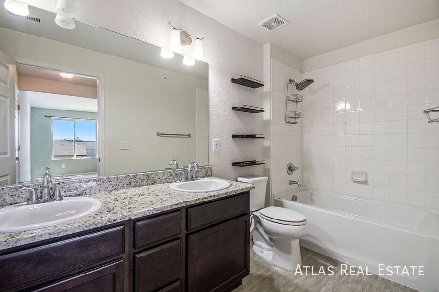 Building Photo - 15165 E 16th Pl