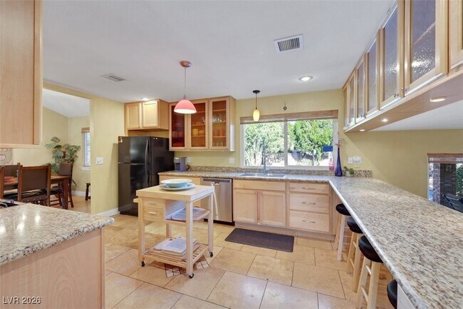 Building Photo - 5844 Buhl Ct