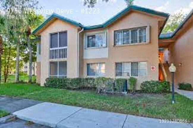 Building Photo - 9755 Westview Dr