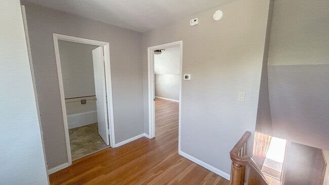 Building Photo - For rent! This charming 4-bedroom, 3-bathr...