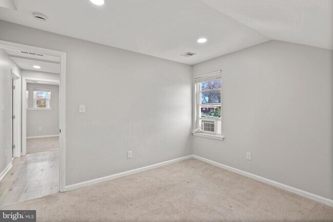 Building Photo - 3809 W Cold Spring Ln