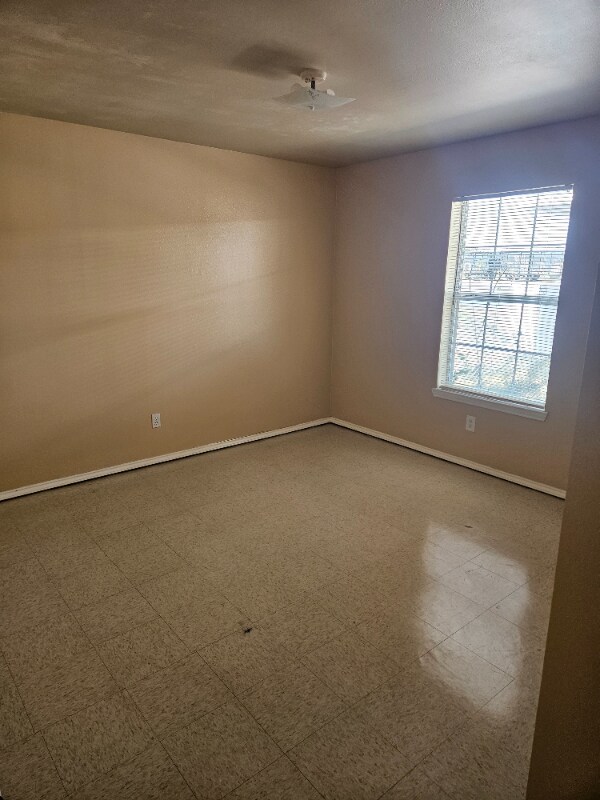 Building Photo - 2508 E U.S. Business 83