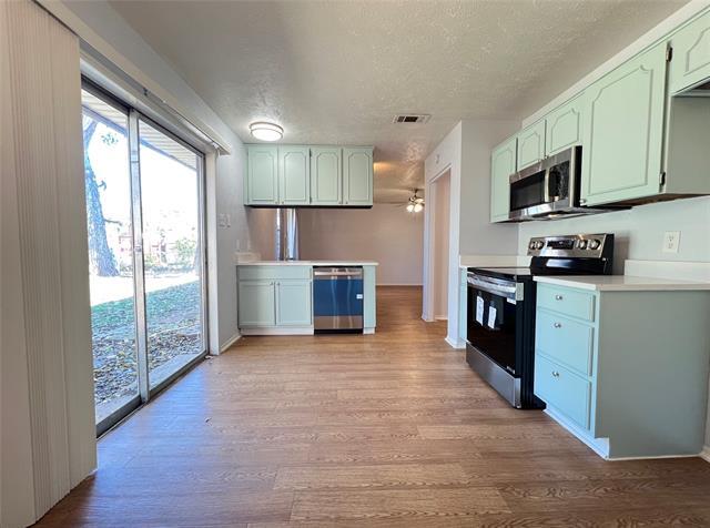 Building Photo - 623 Bentwood Dr