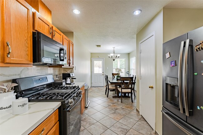 Building Photo - 7602 Little Thicket Ct
