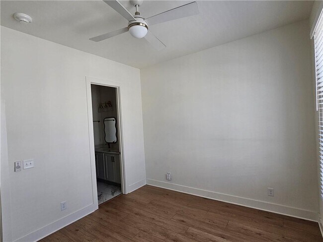 Building Photo - 1294 Longreen Ter NW