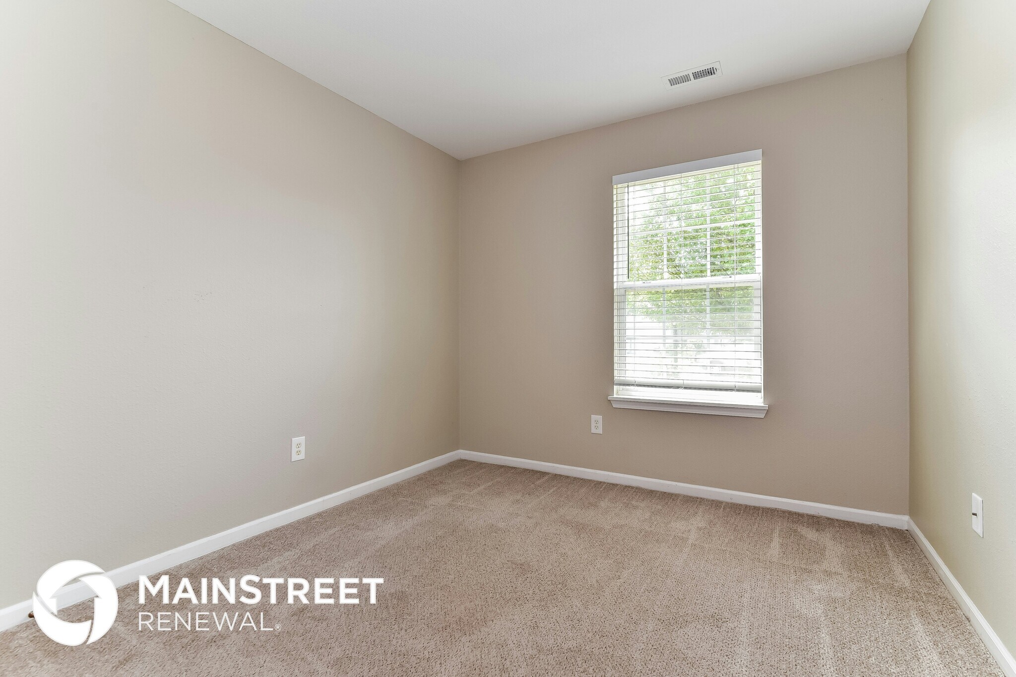 Building Photo - 1942 Mare Ave