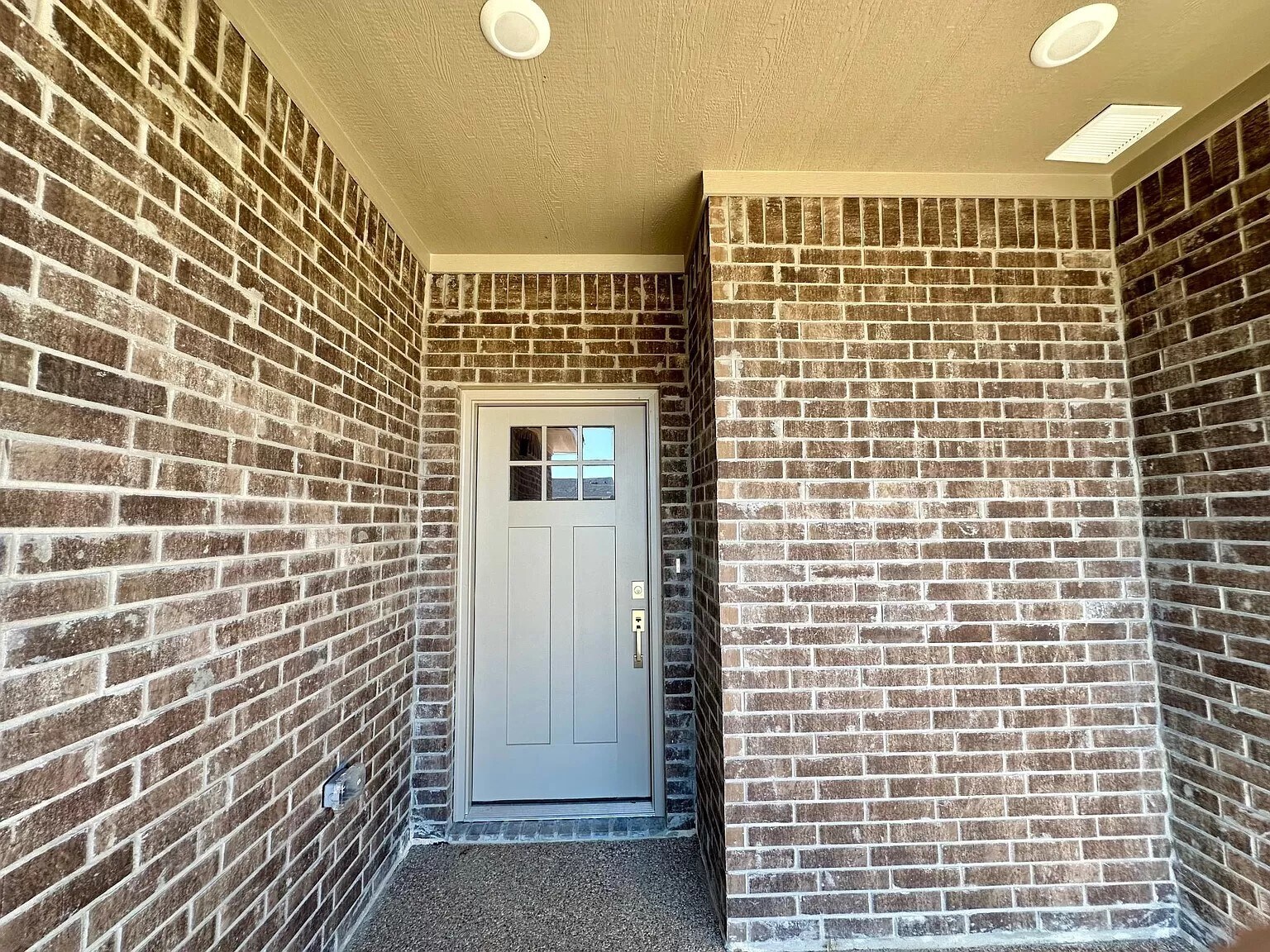 Building Photo - 704 Sugar Mill Ct