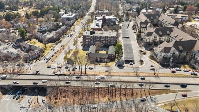 Building Photo - 130 Boylston St