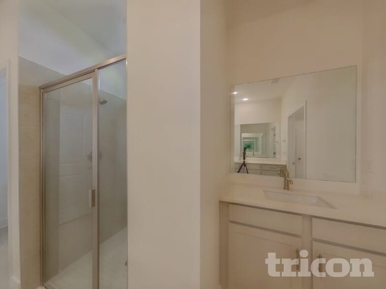 Building Photo - 45 Mayhaw Pt