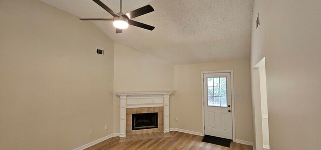 Building Photo - 3522 Barker Dr