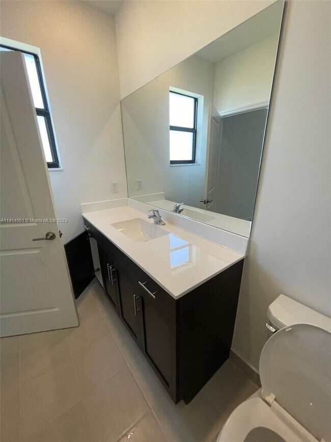 Building Photo - 11845 SW 245 Ter