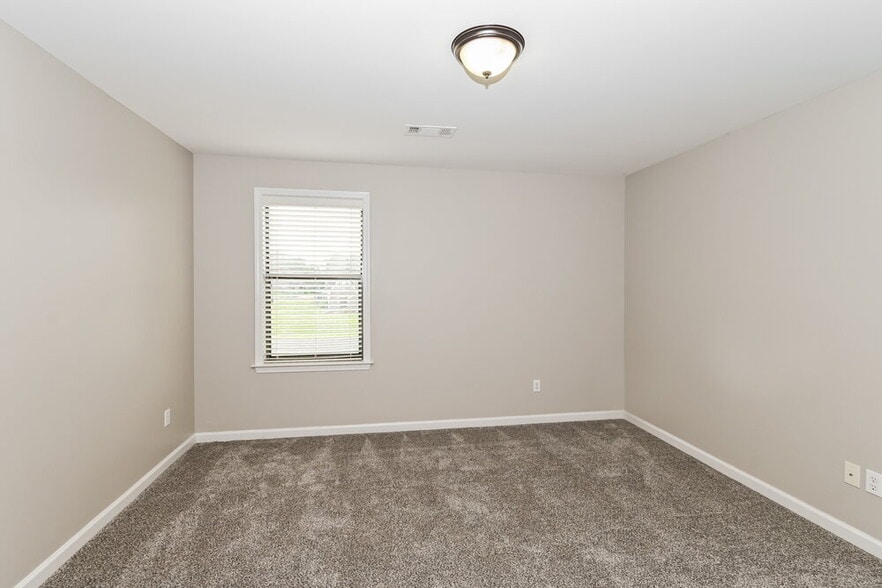 Building Photo - 6755 Clarmore Dr