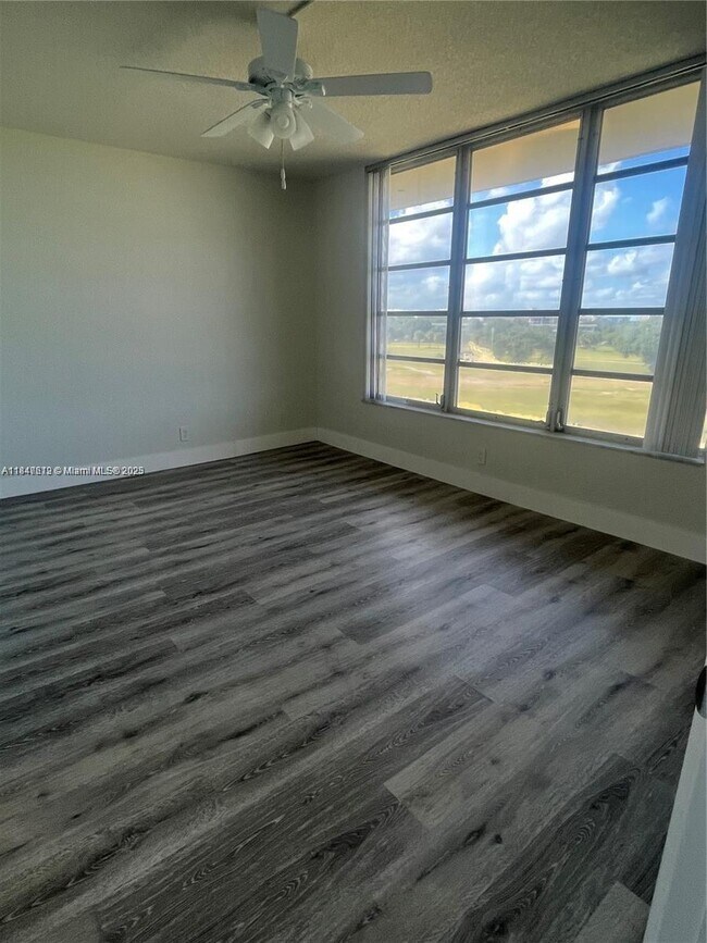 Building Photo - 2651 S Course Dr