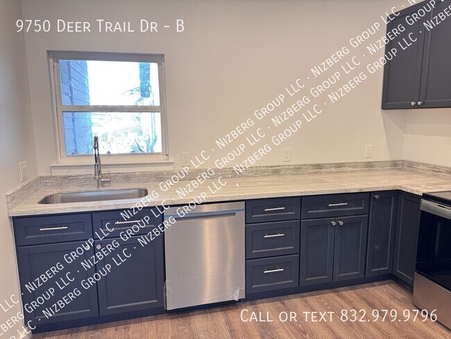 Building Photo - 9750 Deer Trail Dr