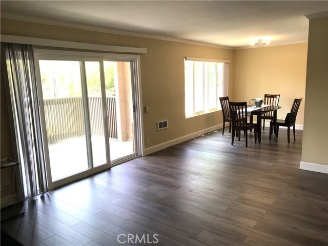 Building Photo - 8533 Villa La Jolla Dr