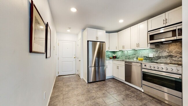 Building Photo - 23 Bay State Rd