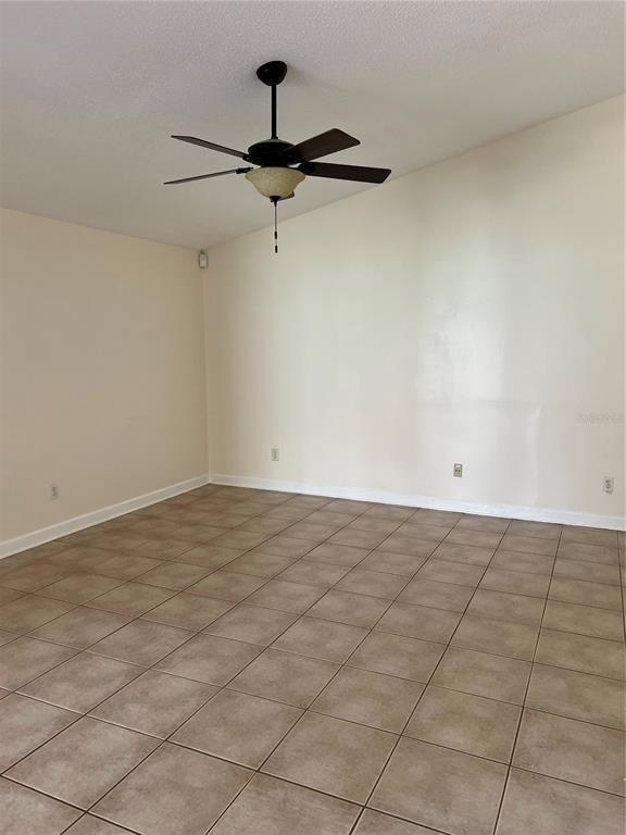 Building Photo - 8203 Saragoza Ct