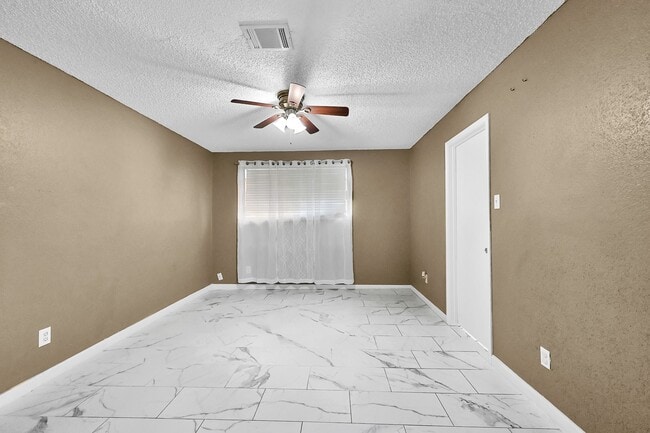 Building Photo - 12223 Woodcliff Dr