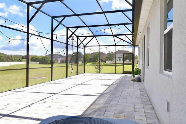 Building Photo - 2164 Carriage Pointe Loop