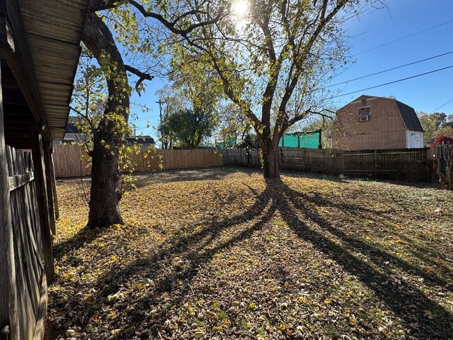 Building Photo - Nice ranch on basement in Charlotte Park