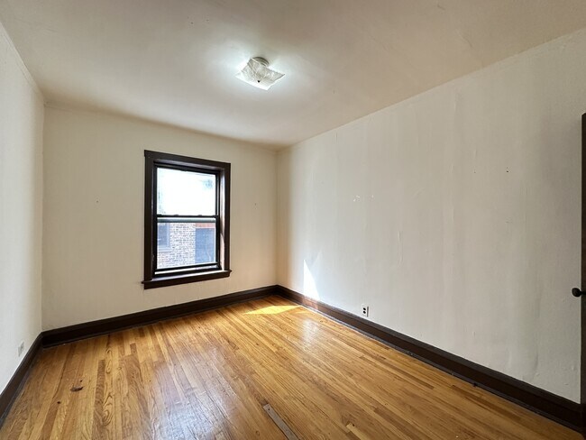 Building Photo - 2706 N Spaulding Ave