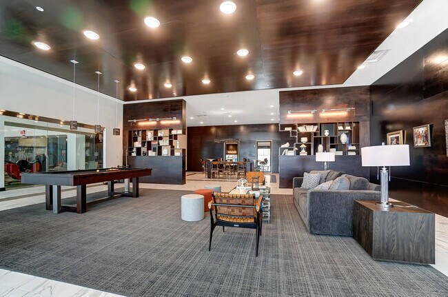 Building Photo - 2875 Olentangy River Rd