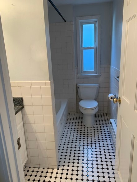 Bathroom - 9 Andrew St