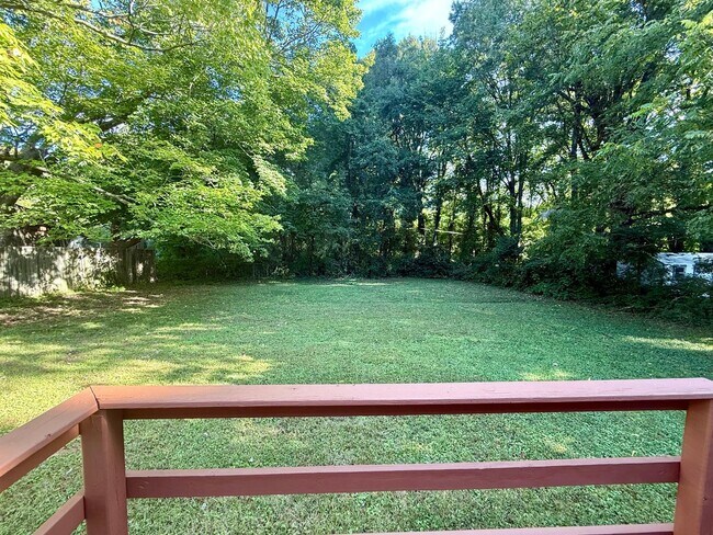 Building Photo - Cozy 1BR • 1BA Home Near Downtown Burlington!
