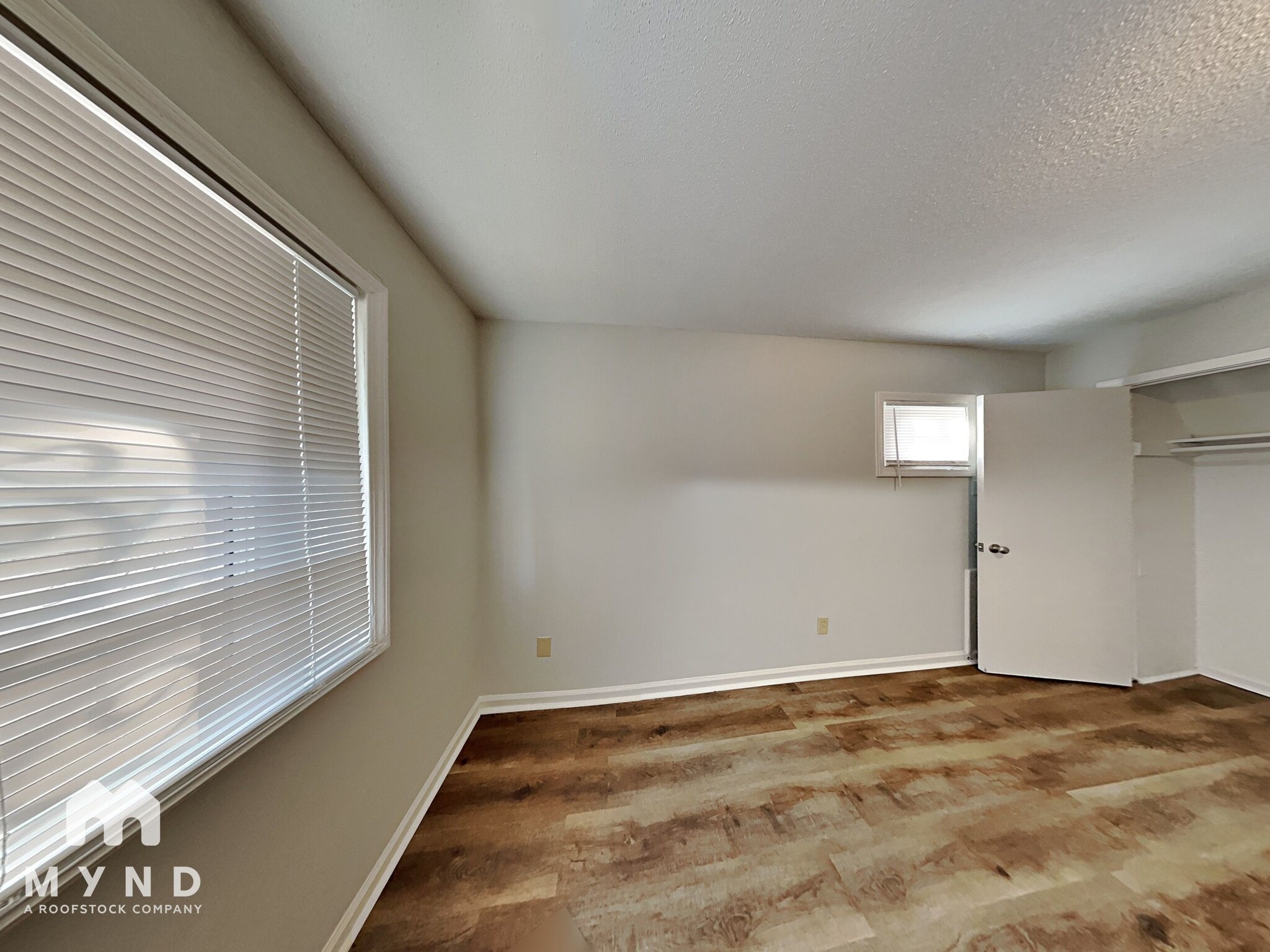 Building Photo - 4100 Navaho Ave