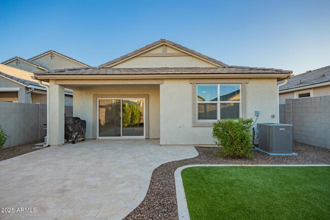 Building Photo - 3274 W Stradling Ave